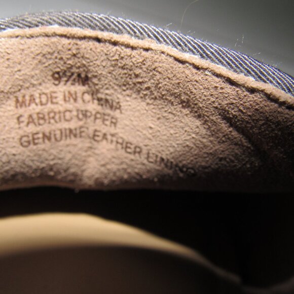 Talbots Light Grey Embroidered Flats – Holiday Design | Size 9.5M | Preppy Chic - Picture 9 of 9